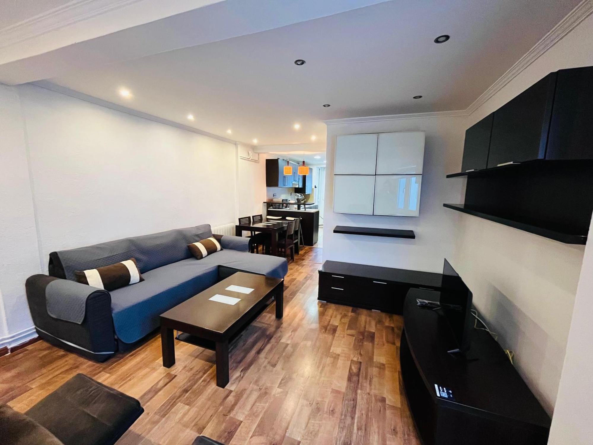 Apartment Espacioso En By Bebalmy